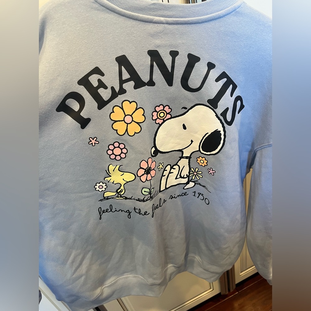 Blue Sweatshirt with Peanuts Snoopy Floral Design - Picture 2 of 3